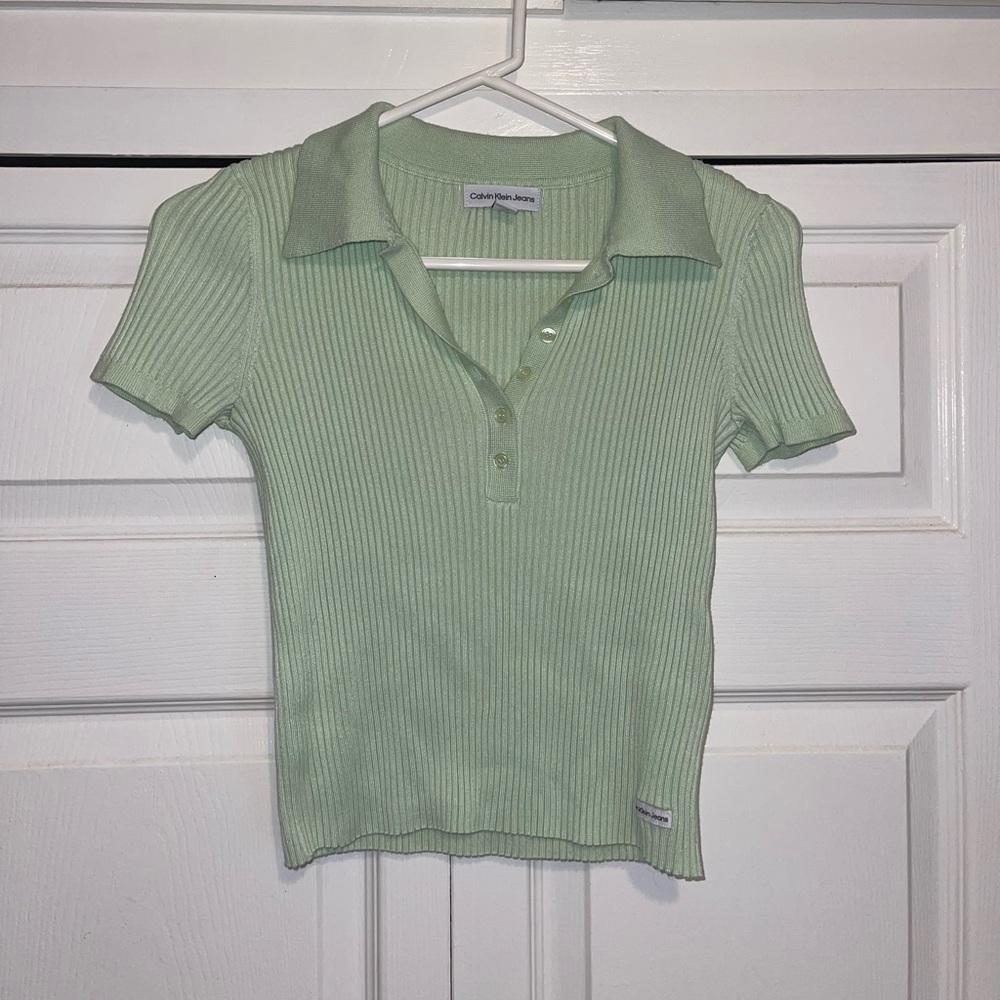 Guess mint green top.